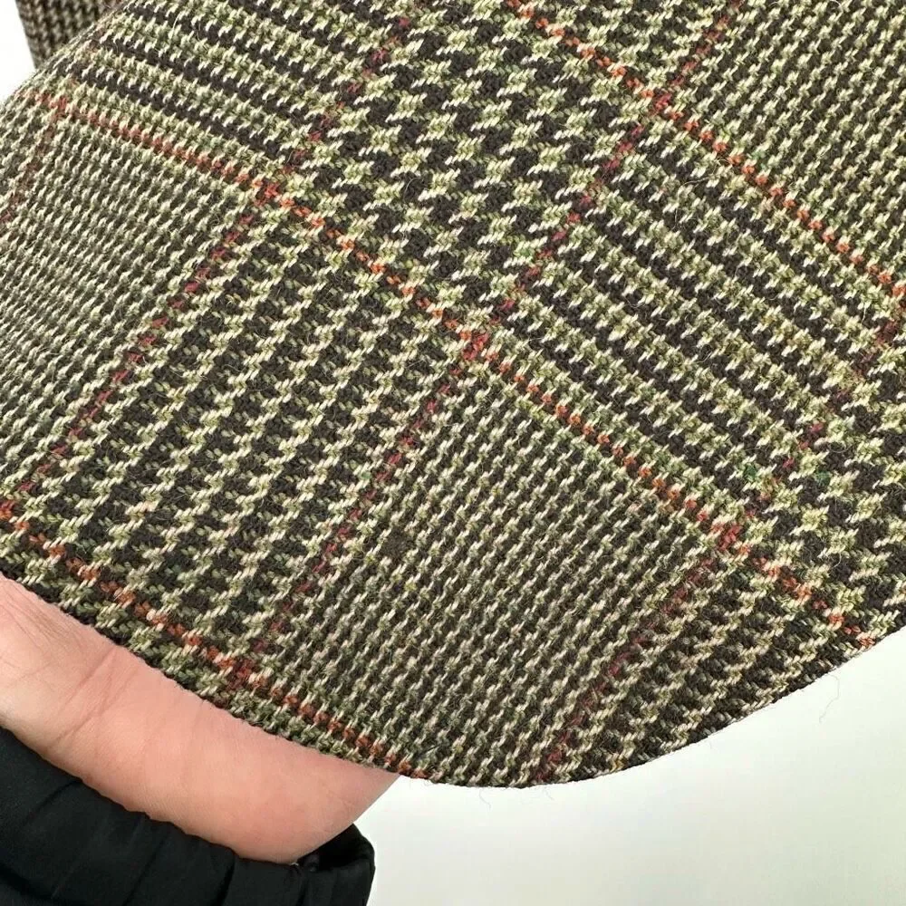 Banana Republic Vintage 90’s Men’s Herringbone Heritage Plaid Tan Wool Blazer
